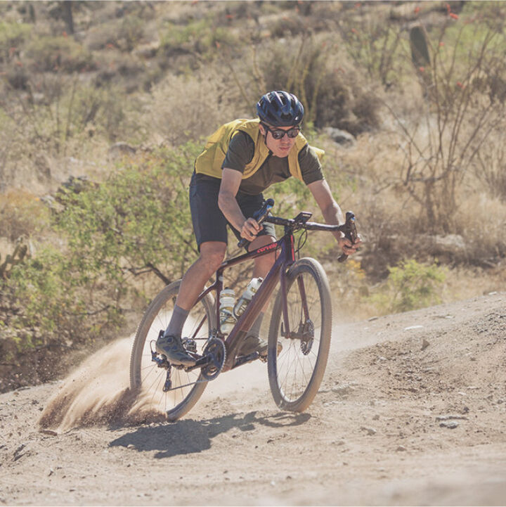 Montar en bicicleta gravel - Tienda Ciclismo